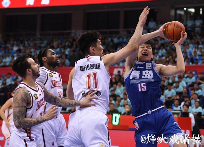 青岛男篮主场力克四川迎新赛季两连胜，主帅刘维伟赛后提醒队员保持专注